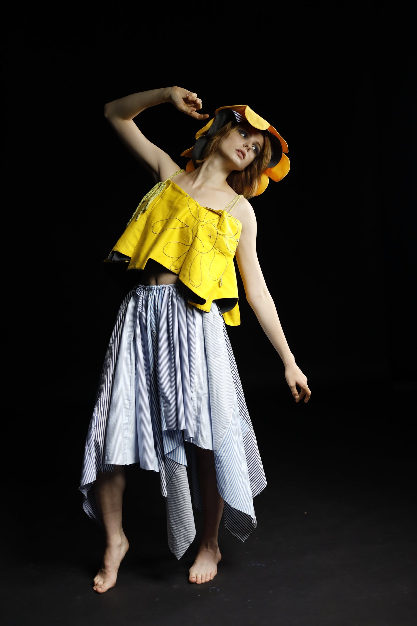 Rock-Hose mit Blütenblättern