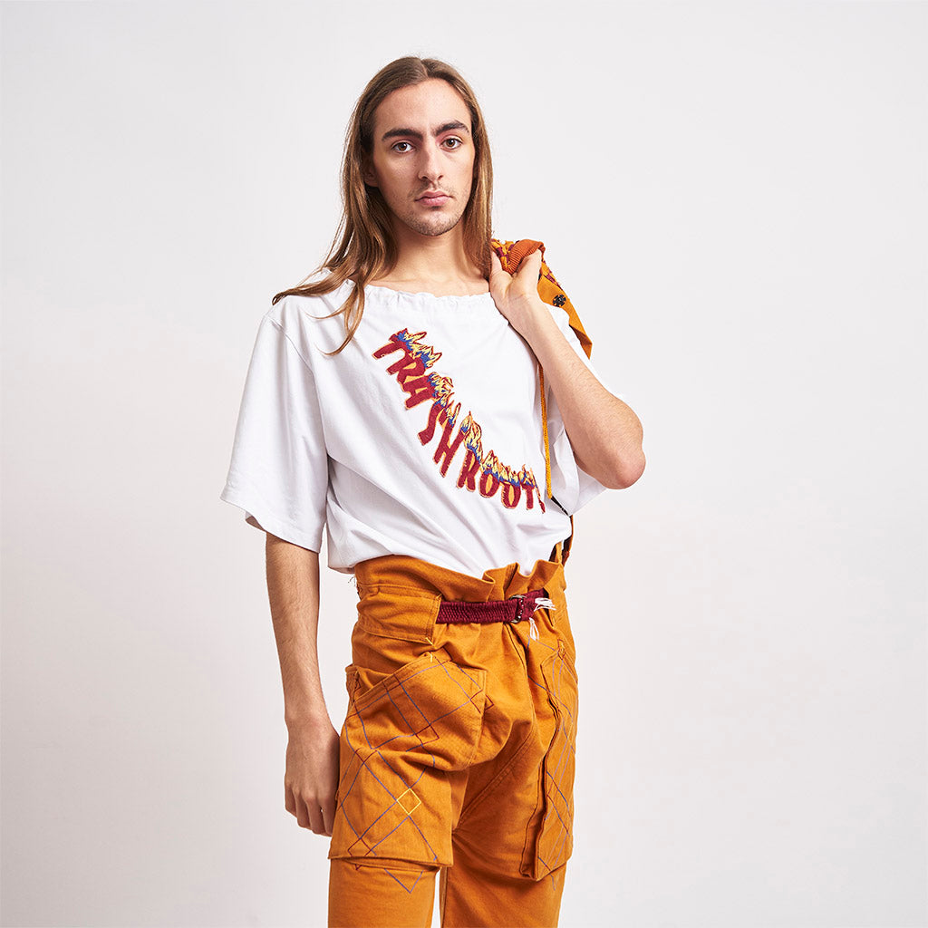 Handgefertigter, gewebter roter Gürtel